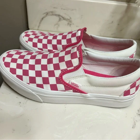 Pink checkered slip on vans - Picture 7 of 7